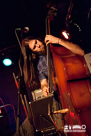 Man's Gin in concert