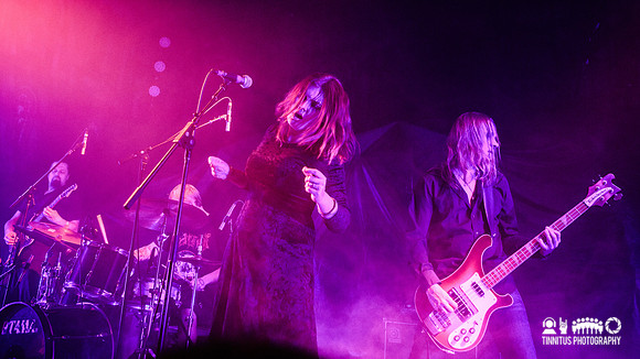 Jess And The Ancient Ones in concert