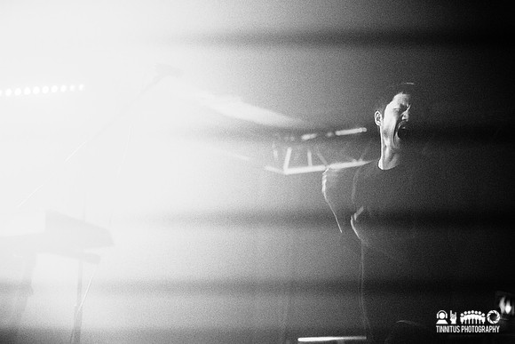 Dirty Beaches in concert