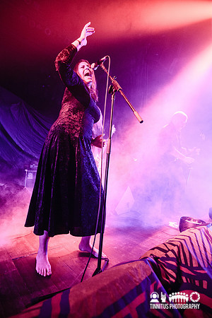 Jess And The Ancient Ones in concert