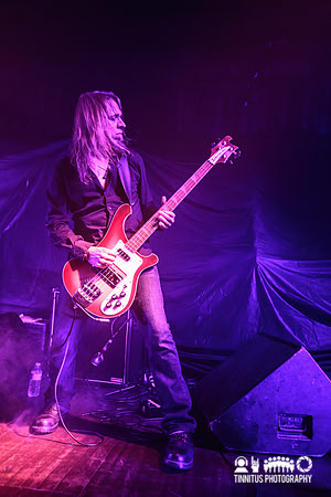 Jess And The Ancient Ones in concert