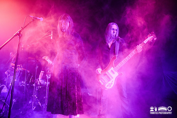 Jess And The Ancient Ones in concert