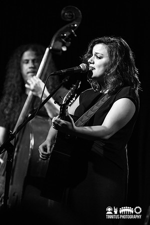 Lydia Loveless in concert