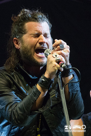 Rival Sons in concert