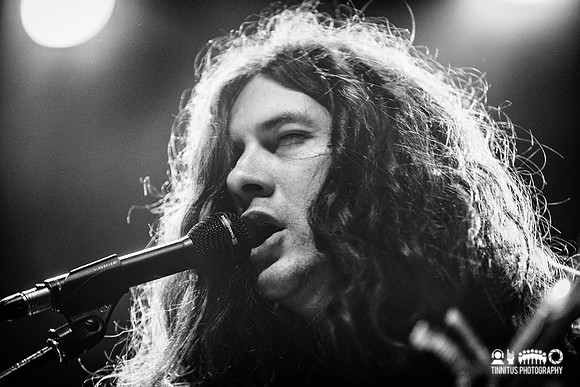 Kurt Vile and The Violators in concert