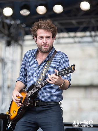 Dawes in concert