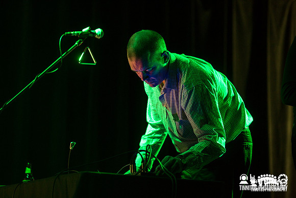 Jason Lescalleet and Graham Lambkin in concert