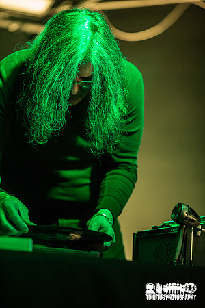 Jason Lescalleet and Graham Lambkin in concert