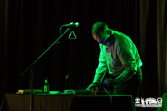Jason Lescalleet and Graham Lambkin in concert