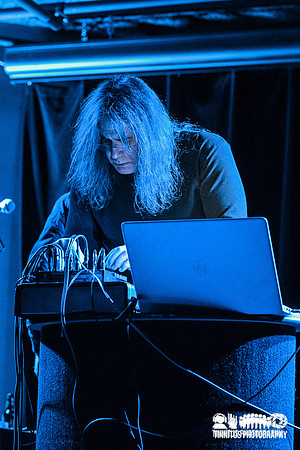 Jason Lescalleet and Graham Lambkin in concert