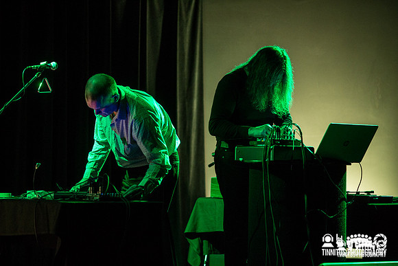 Jason Lescalleet and Graham Lambkin in concert