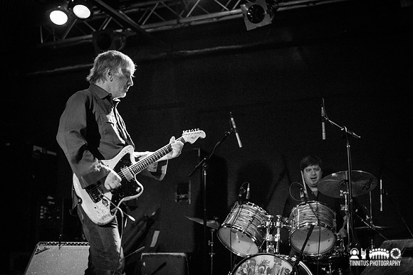 Lee Ranaldo and The Dust in concert