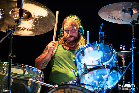 Kings Destroy in concert