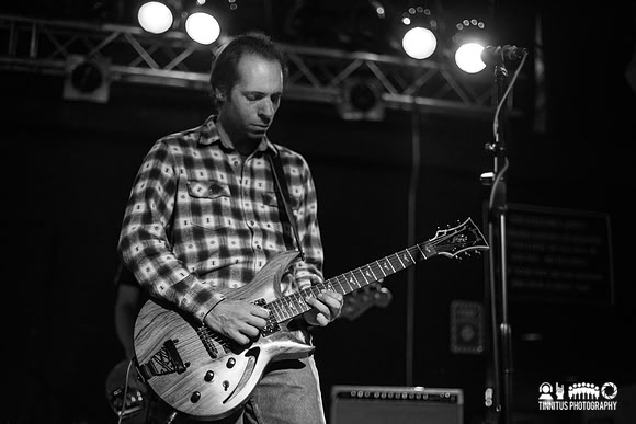 Lee Ranaldo and The Dust in concert