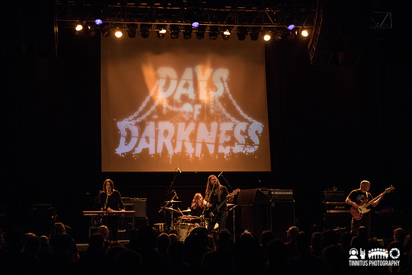 Alms in concert