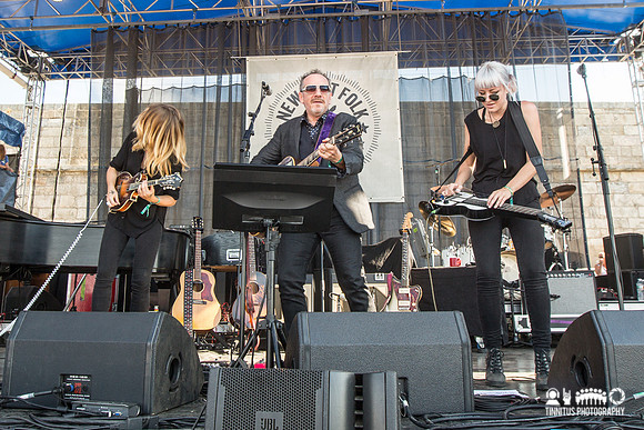 Elvis Costello with Larkin Poe in concert