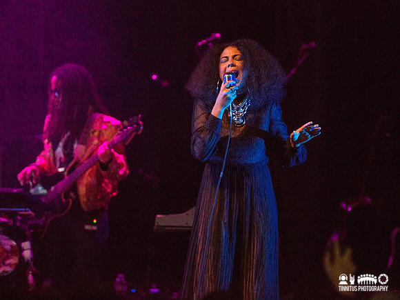 Mapei in concert
