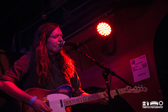 Doug Tuttle in concert