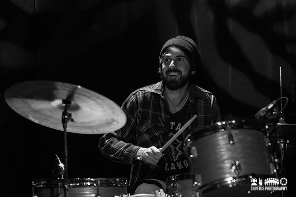 Doug Tuttle in concert