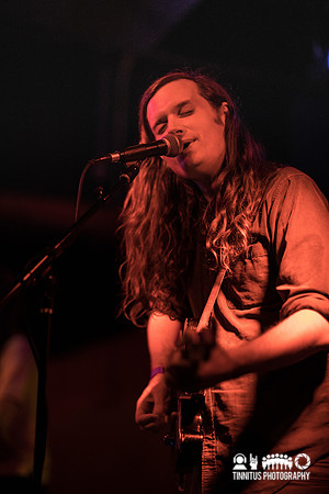 Doug Tuttle in concert