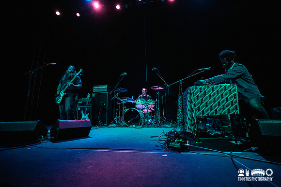 Om in concert