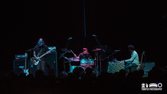 Om in concert