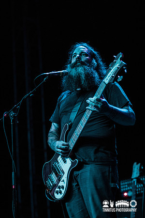 Om in concert