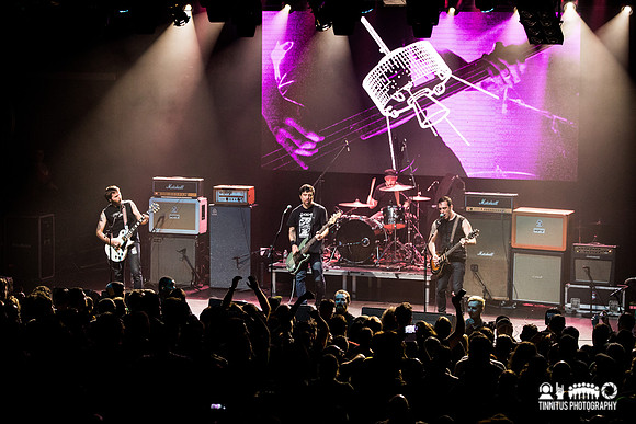 Cave In in concert