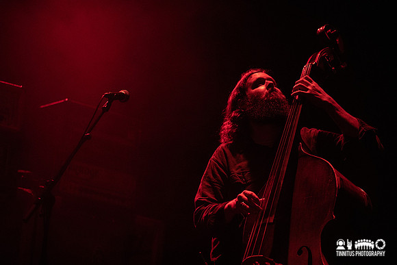 Circuit Des Yeux in concert