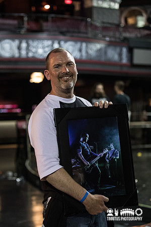 Lucky fan with my Cave In print
