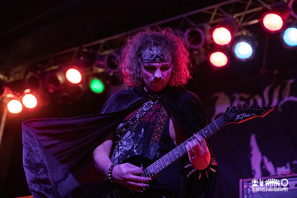 Devil Master in concert
