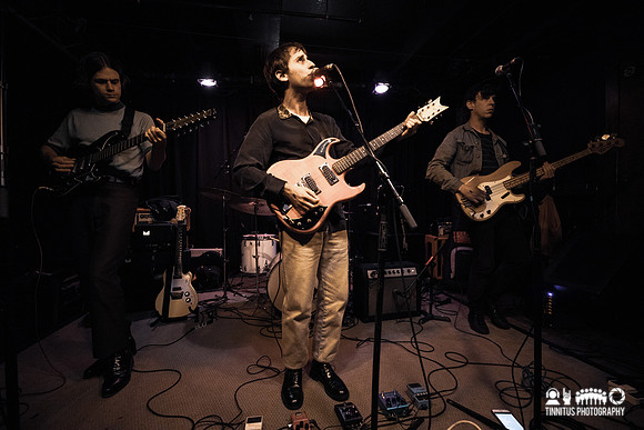 EZTV in concert