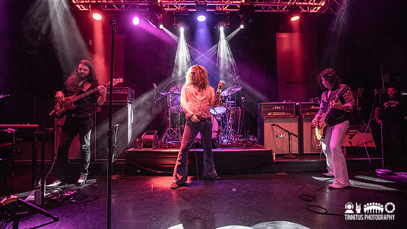 Led Zep 2 in concert