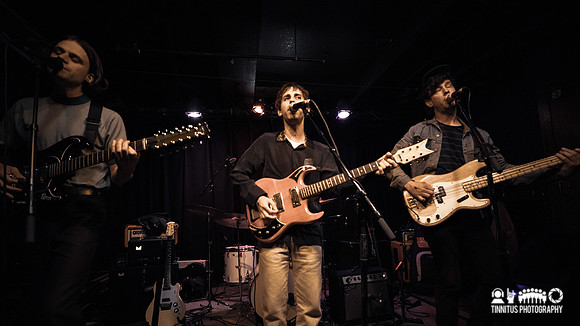 EZTV in concert