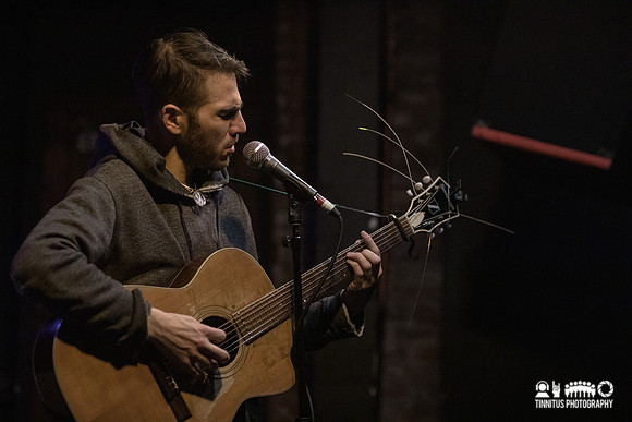 Avi Jacob in concert
