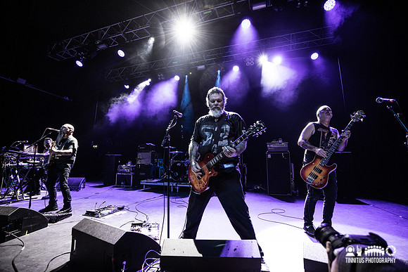 Neurosis in concert
