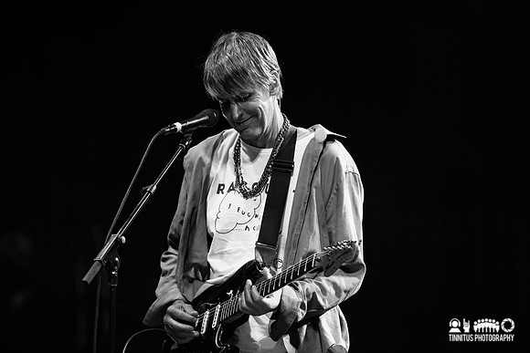 Pavement in concert