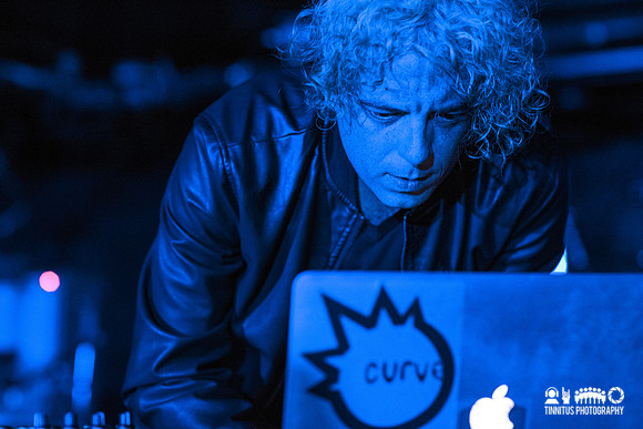 Avoxblue in concert