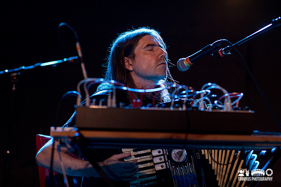 Alec K Redfearn and the Eyesores in concert