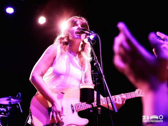 Best Coast in concert