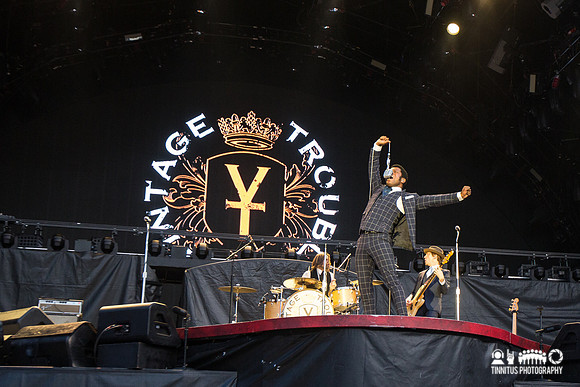Vintage Trouble in concert