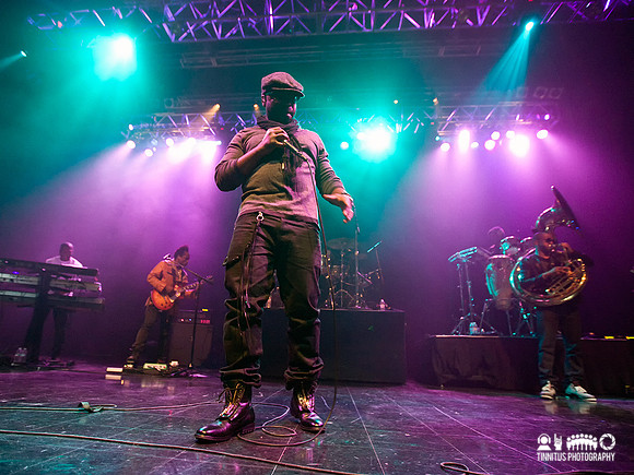 The Roots in concert