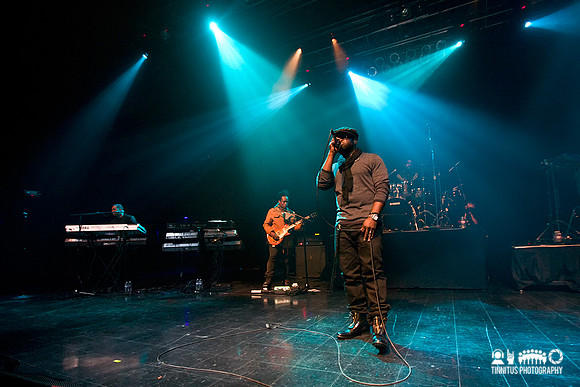 The Roots in concert