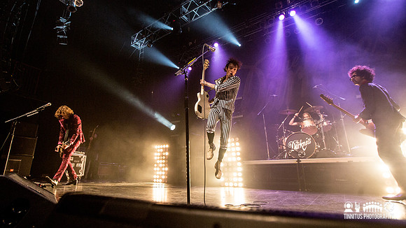 The Darkness in concert