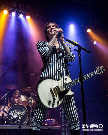 The Darkness in concert