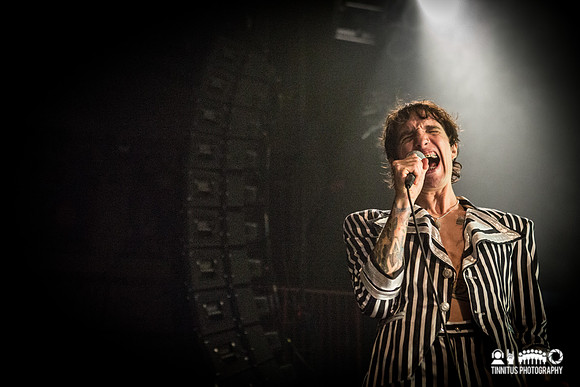 The Darkness in concert