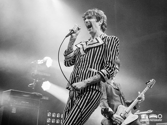 The Darkness in concert