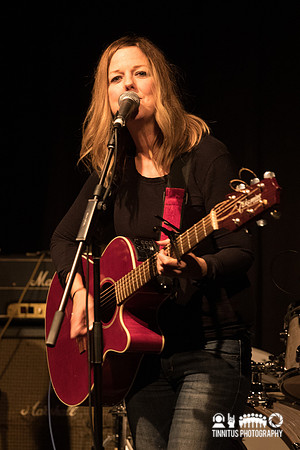Mary Lou Lord in concert