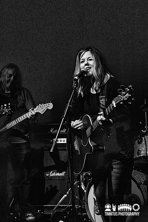Mary Lou Lord in concert