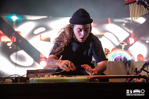 Tash Sultana in concert
